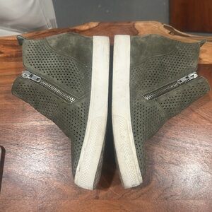 Steve Madden Olive Green High-Top Sneakers